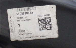 VW SPORTSVAN 510 2014-2023 próg słupek prawy 510809052A 510809836A 4/4 MINIATURA