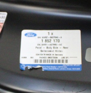FORD FOMUS 3 III MK3 5D HB 2010-2018 Tylny tył prawy błotnik 1852170 4/4 MINIATURA