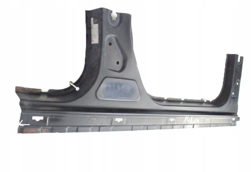 MERCEDES A-KLASA W176 A176 176 2012-2018 Próg słupek prawy A1766300407 2/3